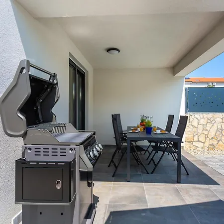 Вилла Larus On Island Krk For 6 People With Sea View & Only 500 M From The Sea *