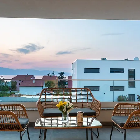 Villa Larus On Island Krk For 6 People With Sea View & Only 500 M From The Sea Malinska