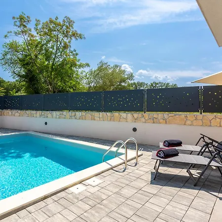 Villa Larus On Island Krk For 6 People With Sea View & Only 500 M From The Sea Malinska