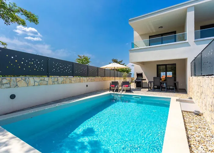 Larus On Island Krk For 6 People With Sea View & Only 500 M From The Sea Villa Malinska
