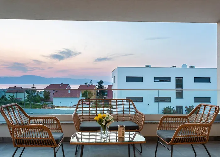Villa Larus On Island Krk For 6 People With Sea View & Only 500 M From The Sea Malinska
