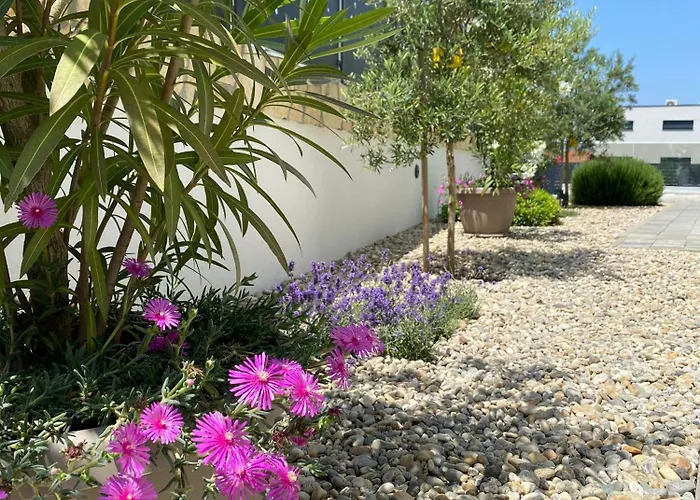 Villa Larus On Island Krk For 6 People With Sea View & Only 500 M From The Sea